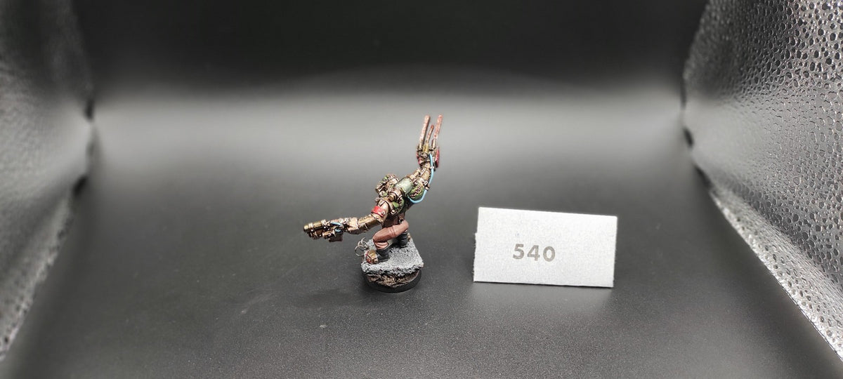 (1) Mad Doc Grotsnik, Da Painboss FINECAST Orks Warhammer 40k -2501-