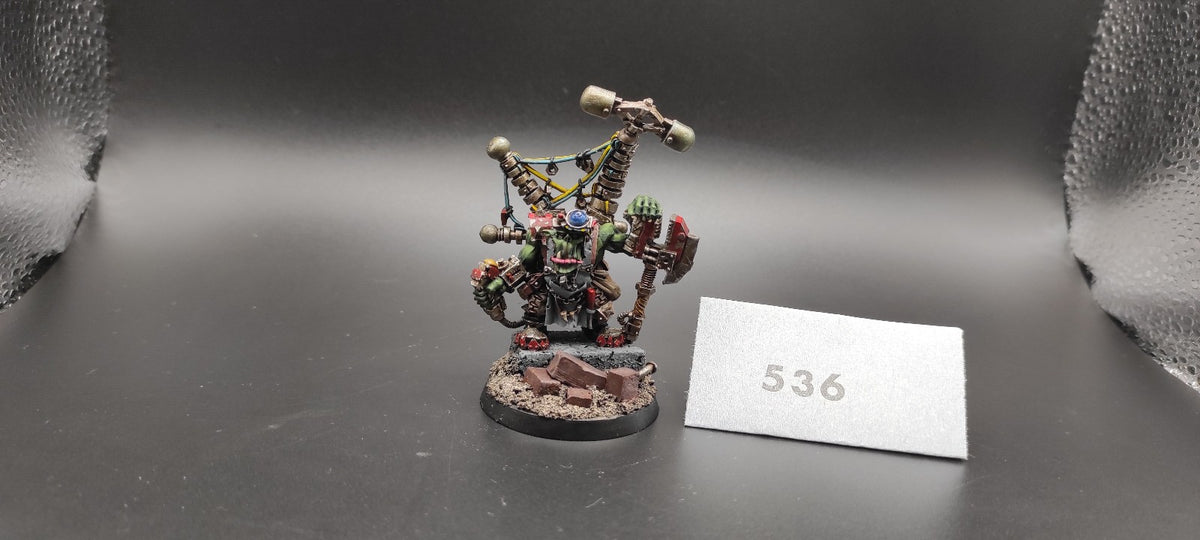 (1) Ork Mek with Custom Forcefield FINECAST Warhammer 40k -2498-