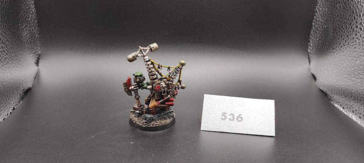 (1) Ork Mek with Custom Forcefield FINECAST Warhammer 40k -2498-