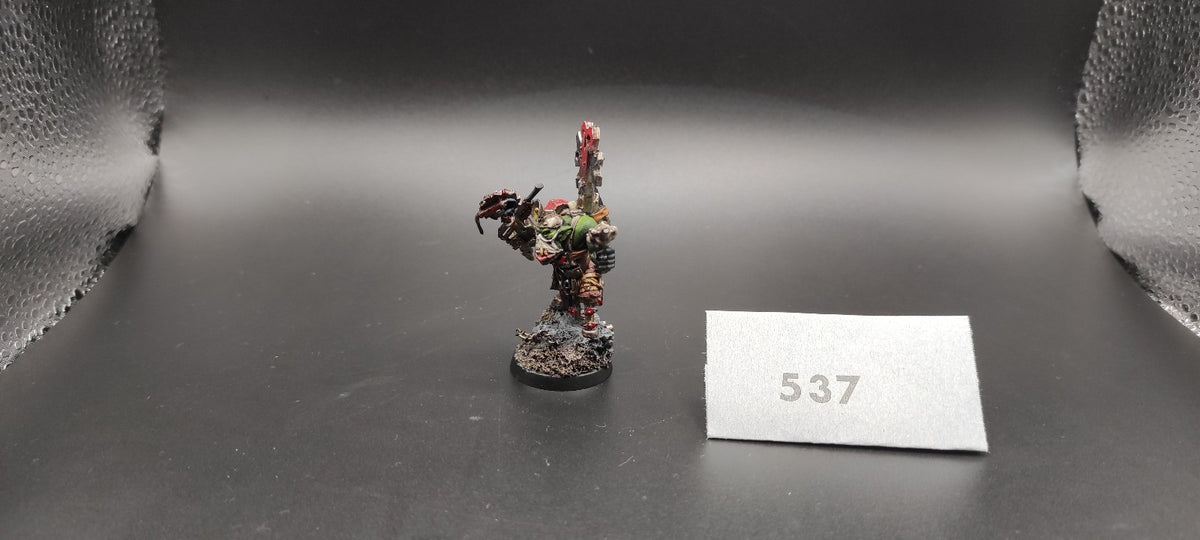 (1) Ork Painboss FINECAST Warhammer 40k -2499-