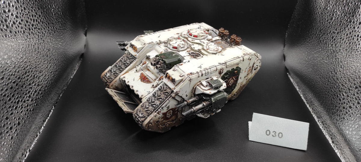 (1) Space Marine Land Raider Painted 30k DG Warhammer 40k -2222-