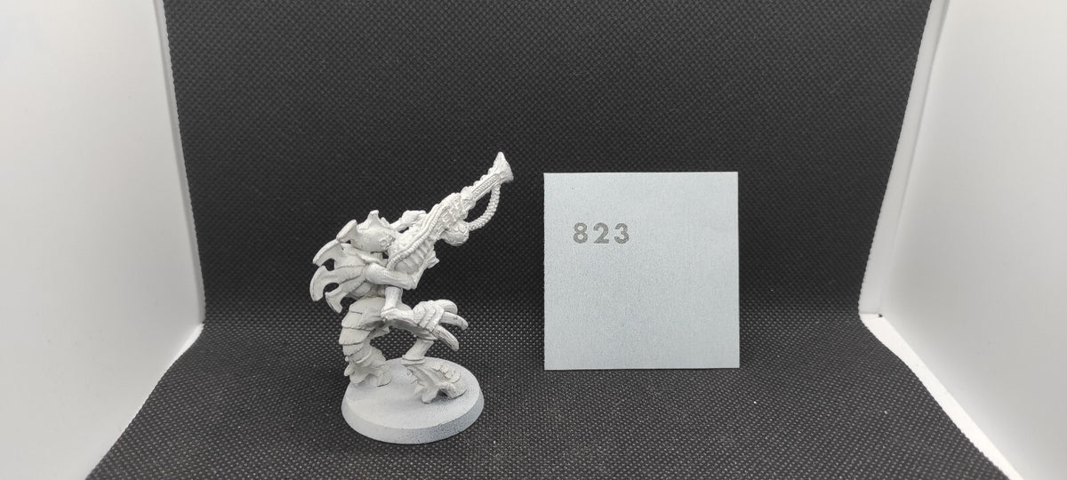 (1) Tyranids OOP Metal Warrior Warhammer 40k -1693-