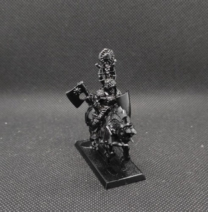 (1) Empire Hero Grand Master of the Knights of the Blazing Sun OOP Warhammer Fantasy Miniatures -1381-