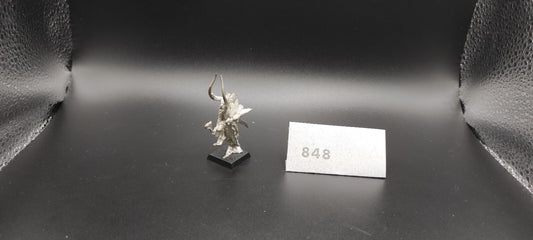 (1) Wood Elves Lord with Bow and Hawk Horns METAL Warhammer Fantasy Miniatures -2055-