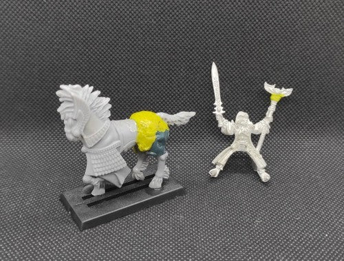 (1) High Elves Hero Lord Mounted Mage on Horse Metal OOP Warhammer Fantasy Miniatures -1873-