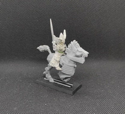 (1) High Elves Hero Lord Mounted on Horse Metal OOP Warhammer Fantasy Miniatures -1942-