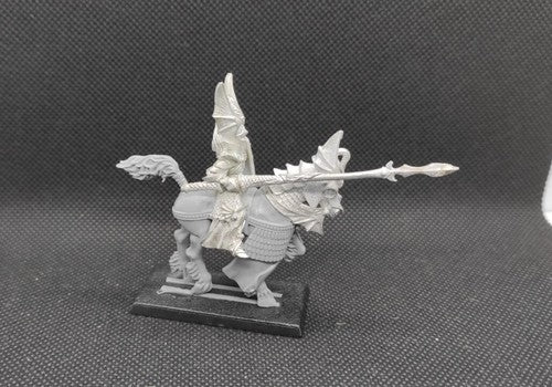 (1) High Elves Hero Lord on Horse Dragon Prince Metal OOP Warhammer Fantasy Miniatures -1943-