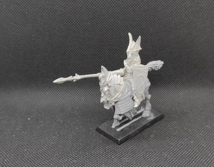 (1) High Elves Hero Lord on Horse Dragon Prince Metal OOP Warhammer Fantasy Miniatures -1943-