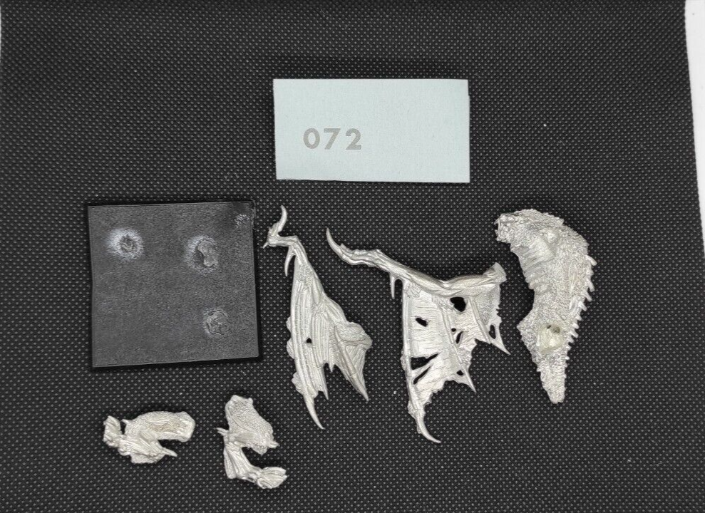 (1) Vampire Counts Flesheater Court Varghulf Courtier Metal Flesh-Eater Courts Warhammer Age of Sigmar Miniatures -1687-